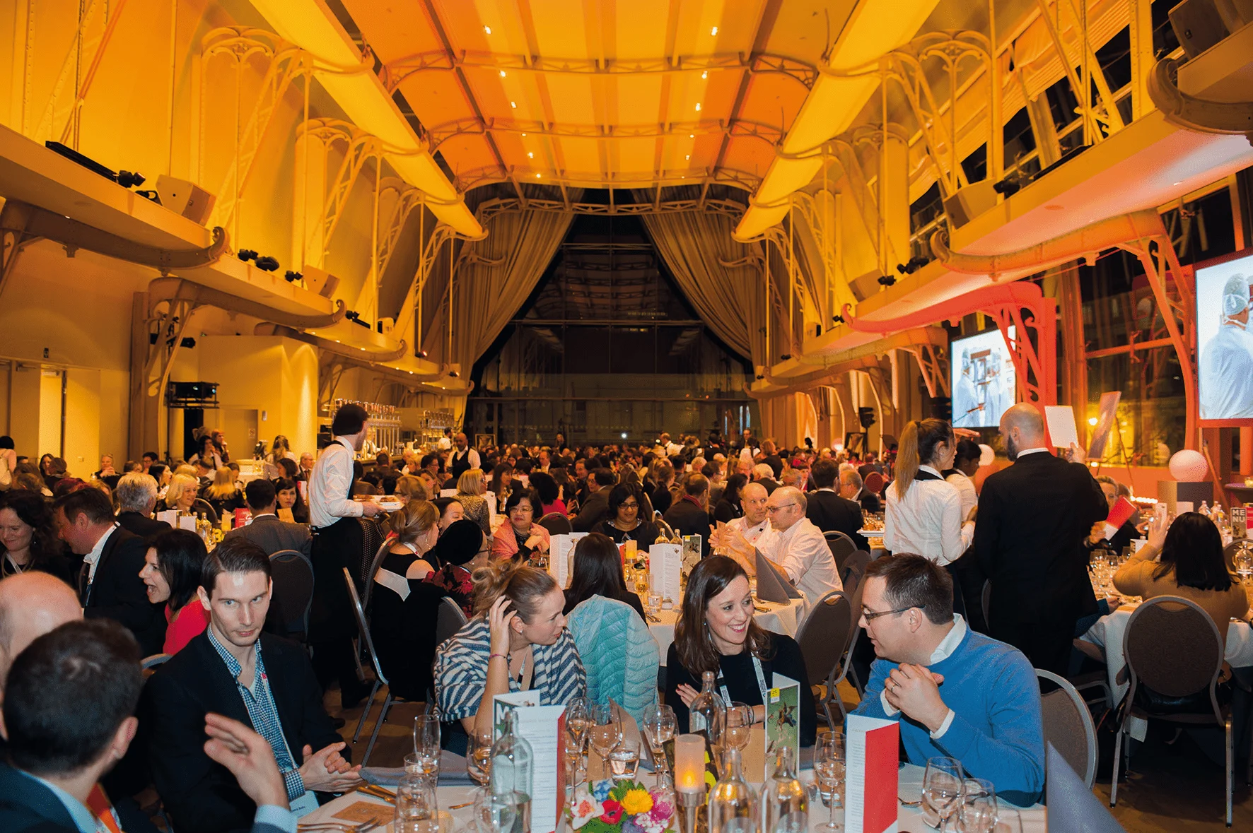 Deze afbeelding heeft een leeg alt-attribuut; de bestandsnaam is trf-meetings-foto-26-1030x685.png