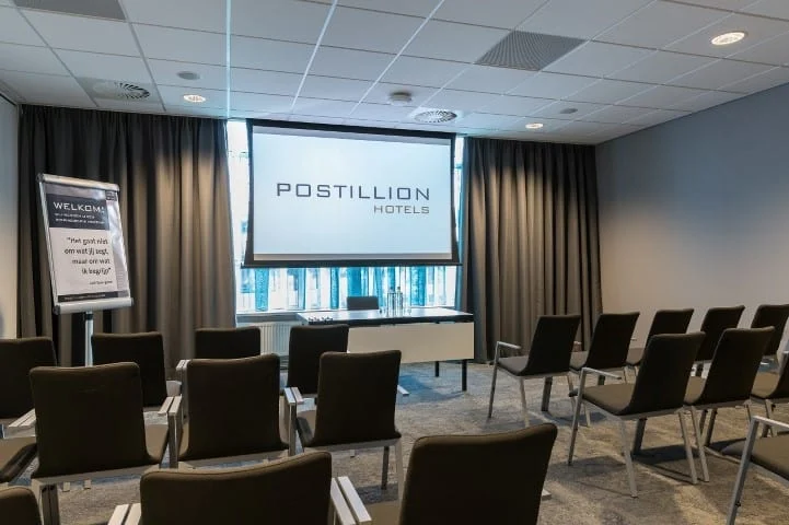 Postillion Convention Centre Amsterdam room 9.