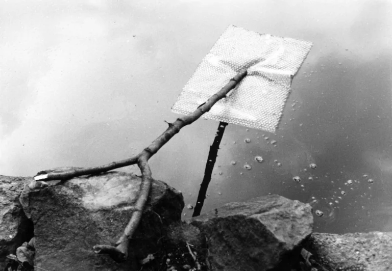 Kishio Suga, In the State of Equal Dimension, 1973, C-print. © Kishio Suga, BLUM en Mendes Wood DM